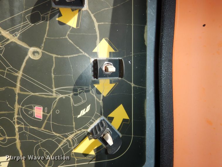 image for item DK7610 2000 JLG 450AJ  boom lift