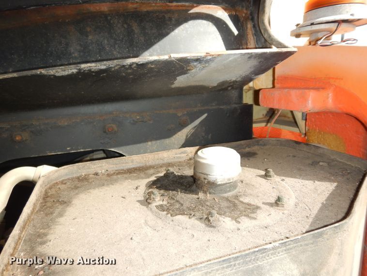 image for item DK7610 2000 JLG 450AJ  boom lift