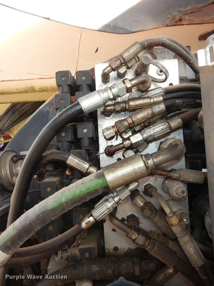 image for item DK7610 2000 JLG 450AJ  boom lift