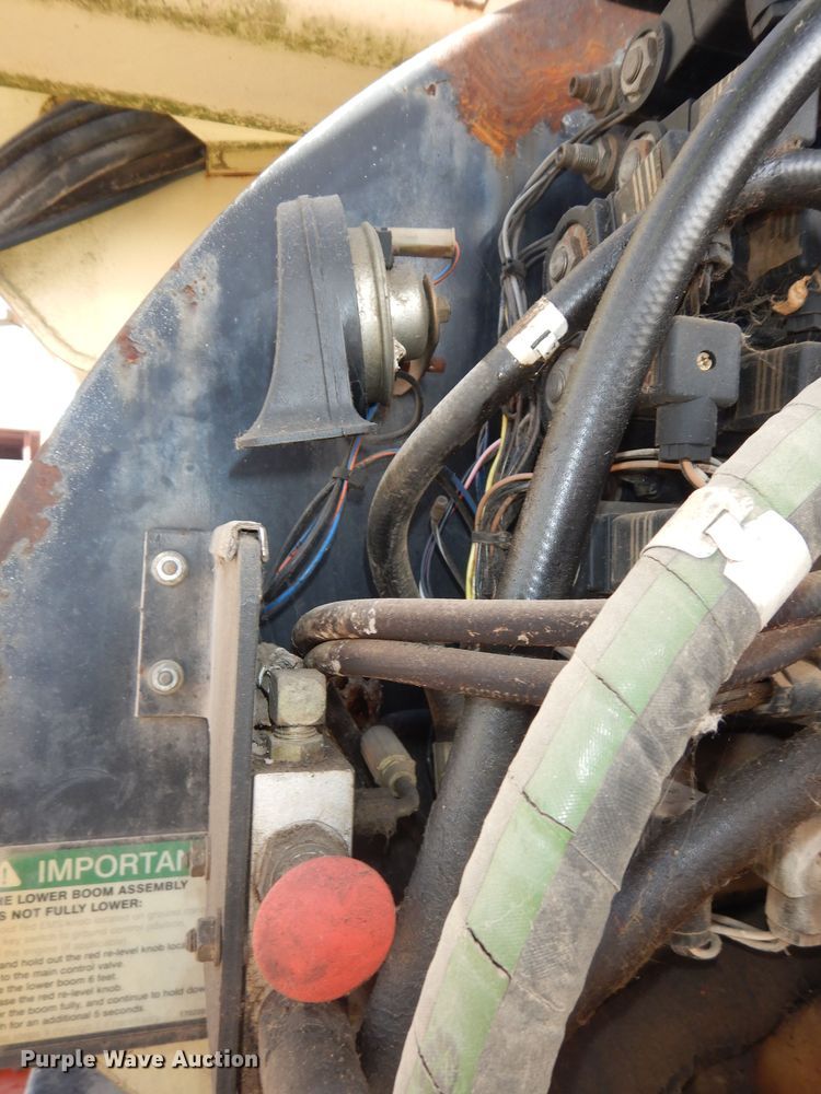 image for item DK7610 2000 JLG 450AJ  boom lift