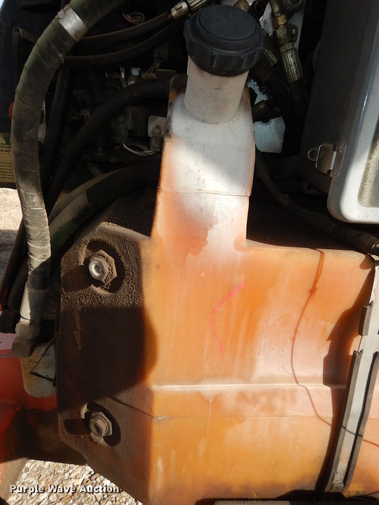 image for item DK7610 2000 JLG 450AJ  boom lift