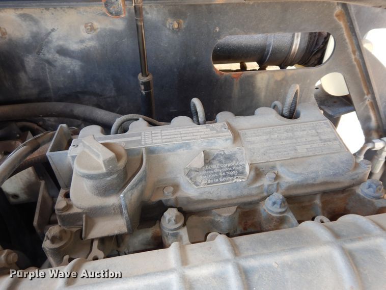 image for item DK7610 2000 JLG 450AJ  boom lift