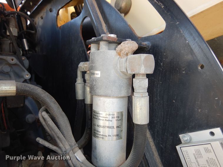 image for item DK7610 2000 JLG 450AJ  boom lift