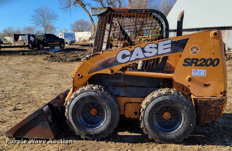 image for item DM8213 2011 Case SR200  skid steer loader