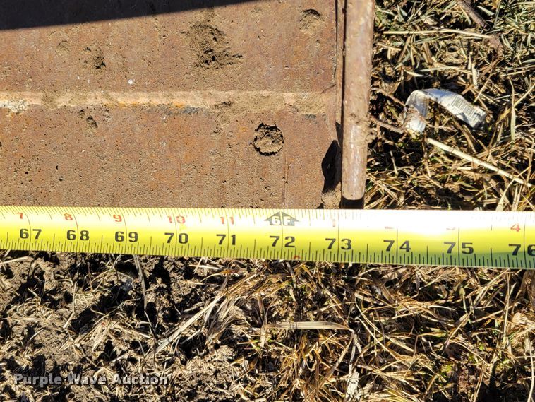 image for item DM8213 2011 Case SR200  skid steer loader