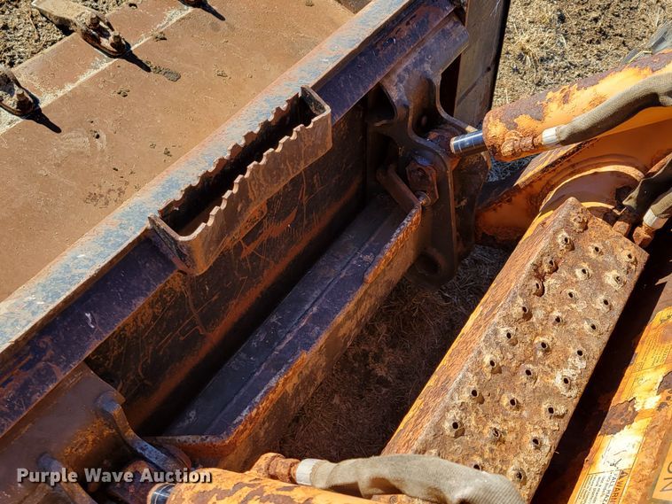 image for item DM8213 2011 Case SR200  skid steer loader