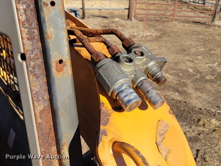 image for item DM8213 2011 Case SR200  skid steer loader