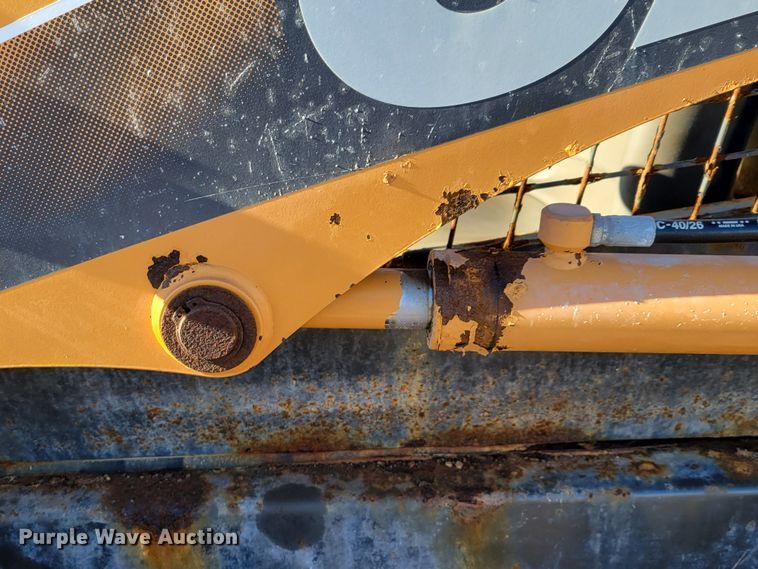 image for item DM8213 2011 Case SR200  skid steer loader