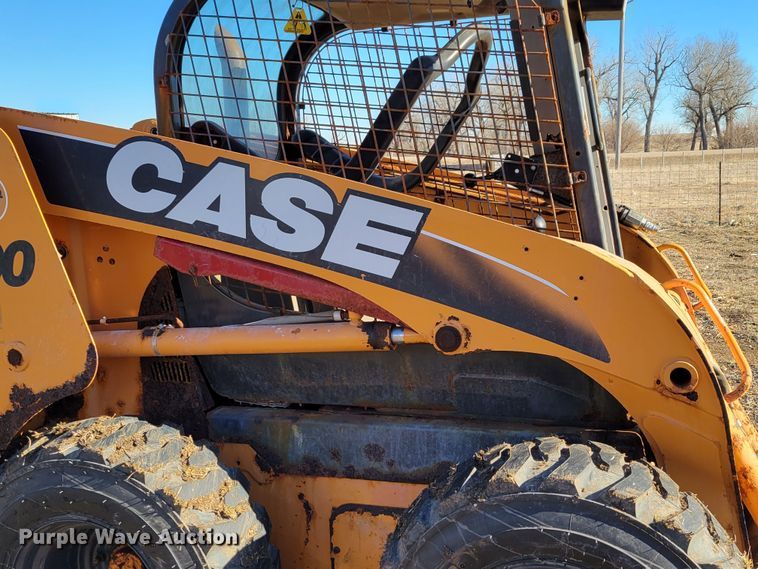 image for item DM8213 2011 Case SR200  skid steer loader