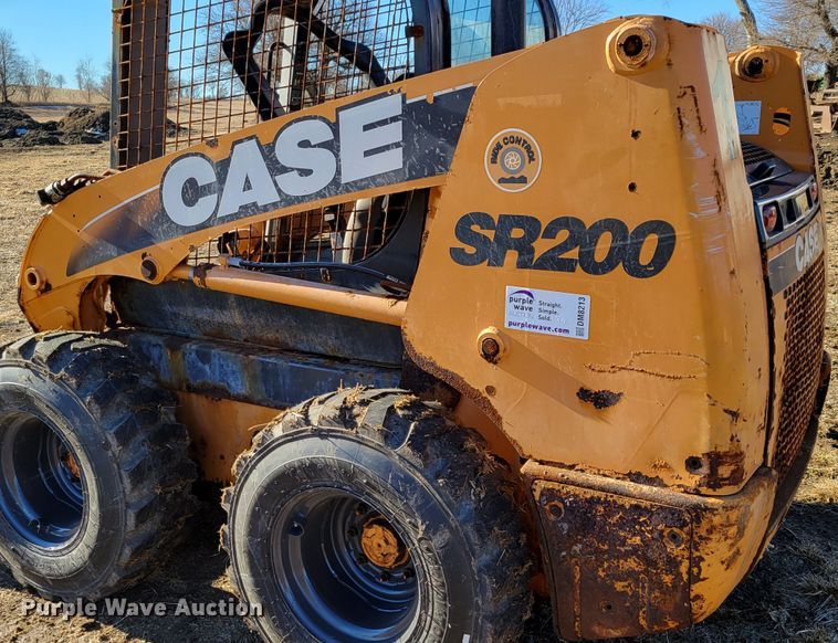 image for item DM8213 2011 Case SR200  skid steer loader