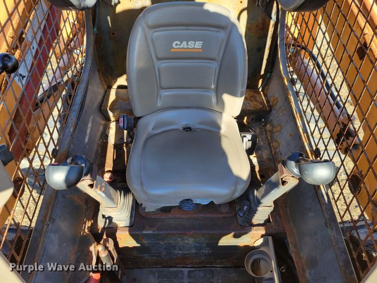 image for item DM8213 2011 Case SR200  skid steer loader