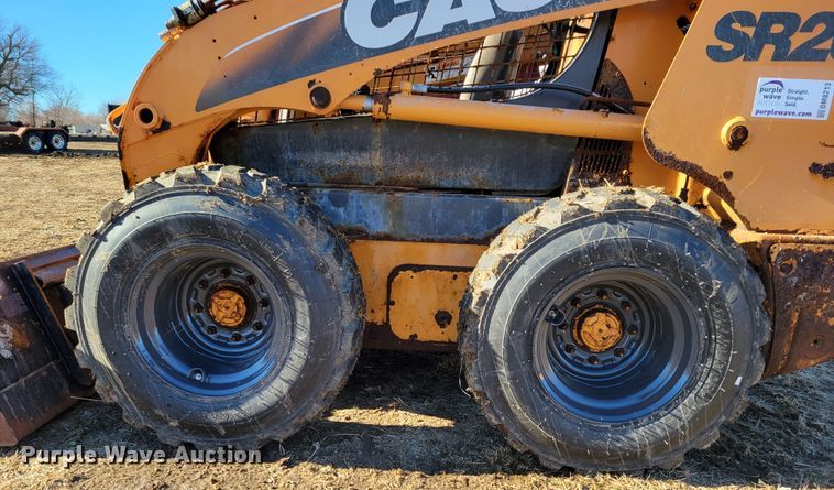 image for item DM8213 2011 Case SR200  skid steer loader
