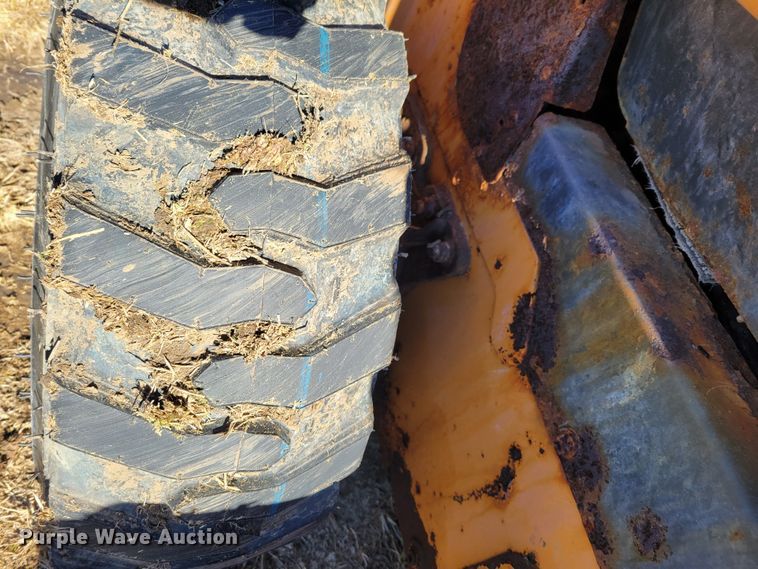 image for item DM8213 2011 Case SR200  skid steer loader