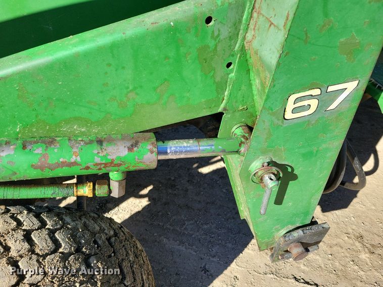 image for item DM8217 John Deere 855  MFWD tractor
