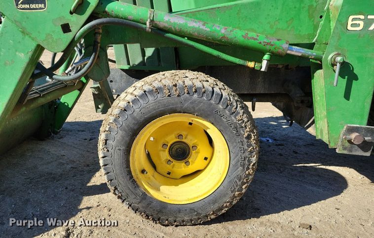 image for item DM8217 John Deere 855  MFWD tractor