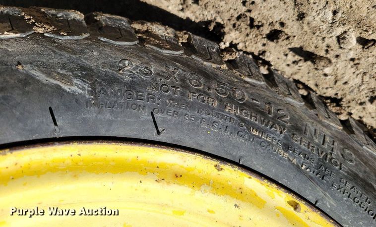 image for item DM8217 John Deere 855  MFWD tractor