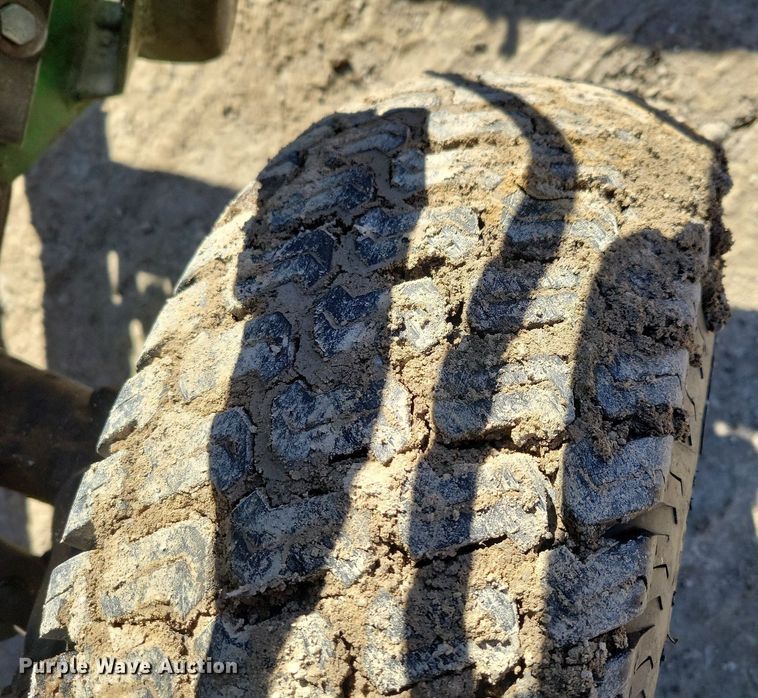 image for item DM8217 John Deere 855  MFWD tractor