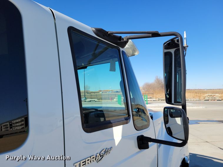 image for item DM8218 2013 International TerraStar  Ext. Cab dump truck