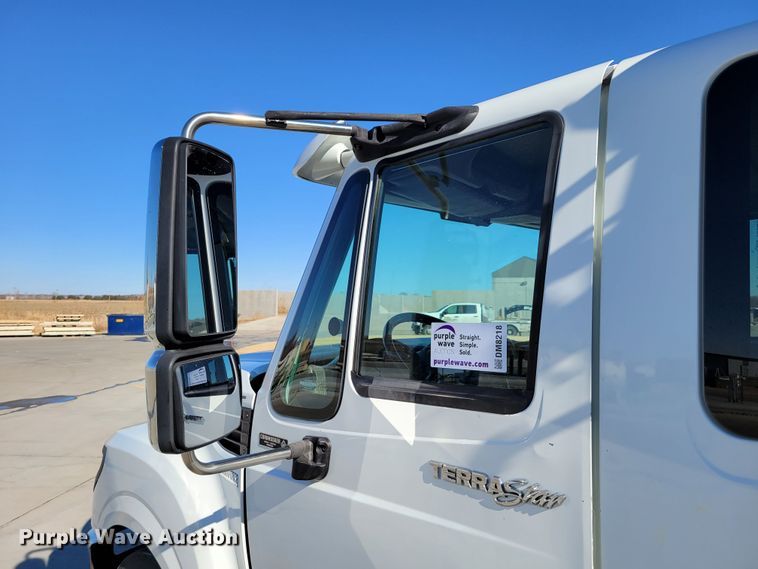 image for item DM8218 2013 International TerraStar  Ext. Cab dump truck