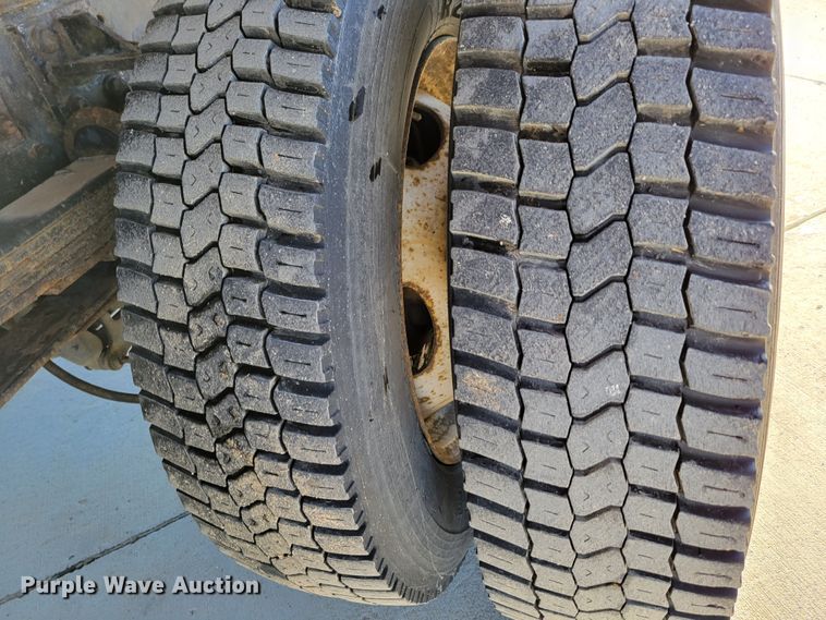 image for item DM8218 2013 International TerraStar  Ext. Cab dump truck