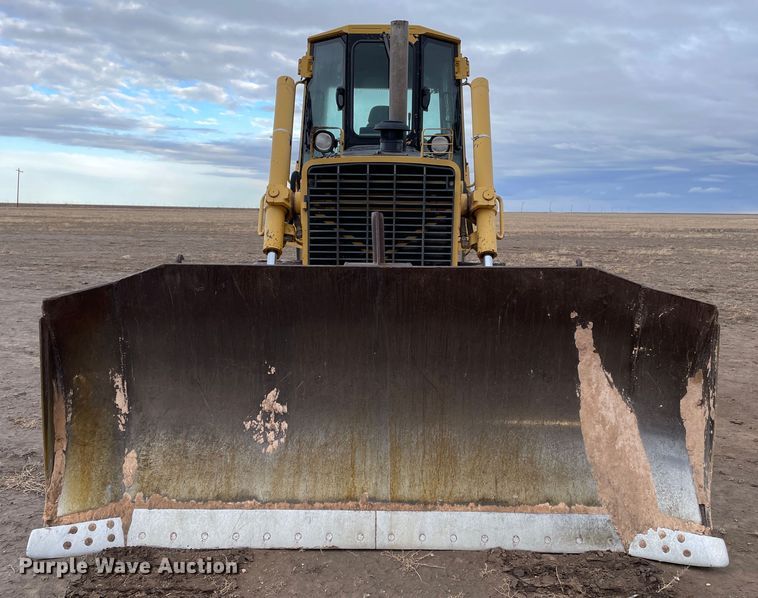 image for item DN4549 2003 John Deere 850C Series II LT  dozer