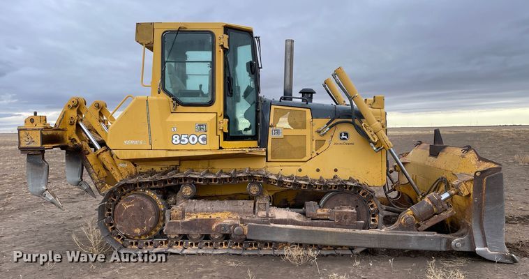 image for item DN4549 2003 John Deere 850C Series II LT  dozer
