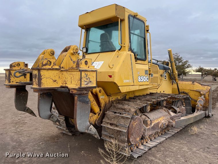 image for item DN4549 2003 John Deere 850C Series II LT  dozer