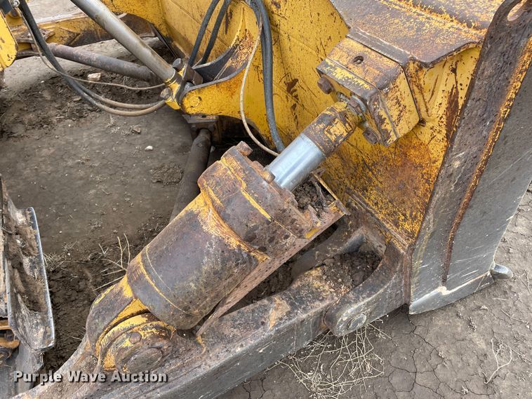 image for item DN4549 2003 John Deere 850C Series II LT  dozer