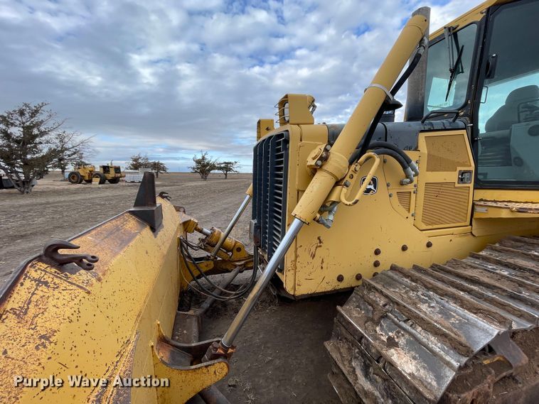 image for item DN4549 2003 John Deere 850C Series II LT  dozer