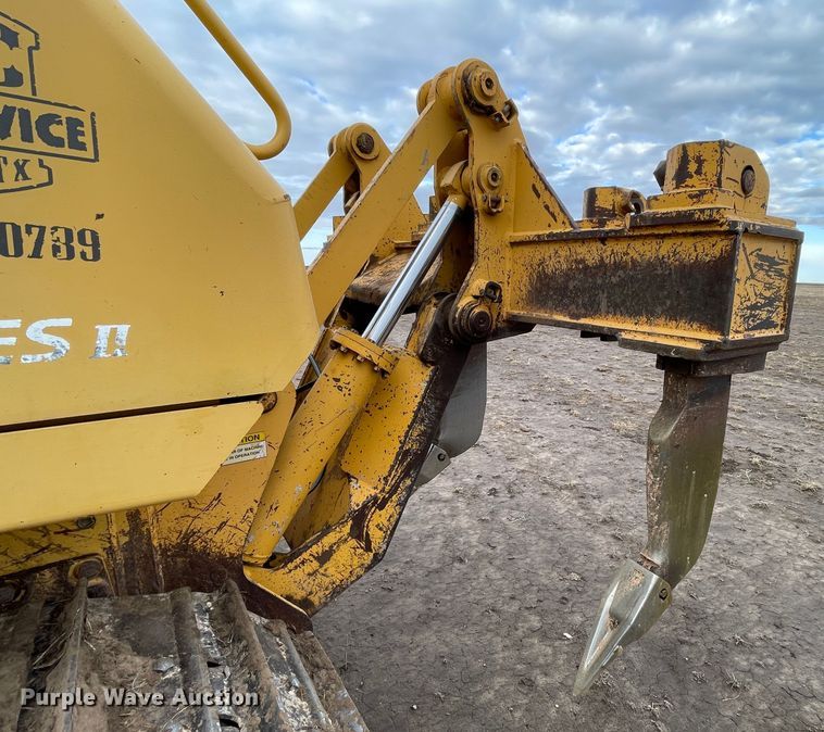 image for item DN4549 2003 John Deere 850C Series II LT  dozer