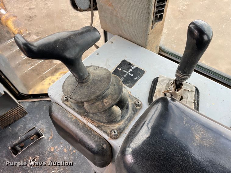 image for item DN4549 2003 John Deere 850C Series II LT  dozer