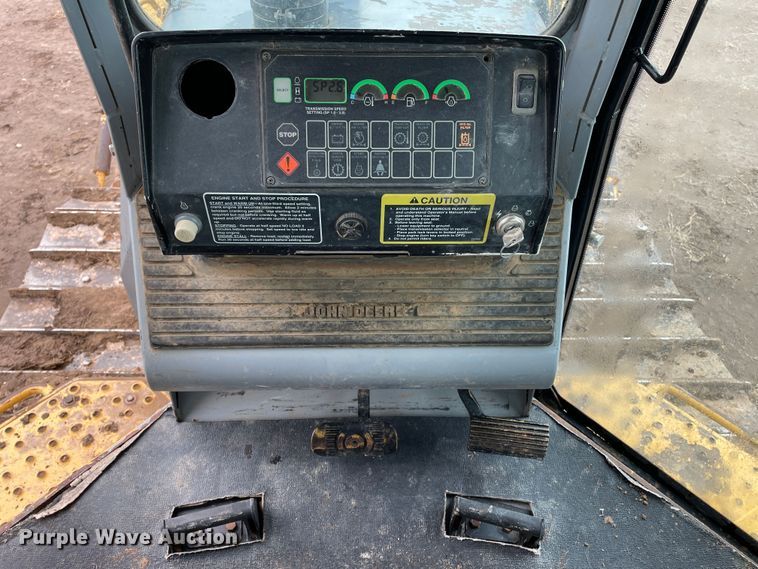 image for item DN4549 2003 John Deere 850C Series II LT  dozer