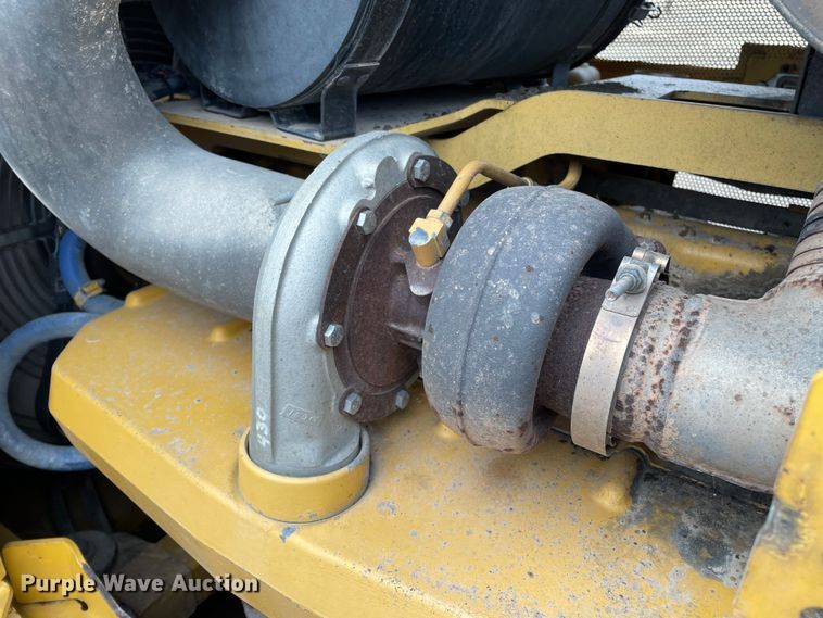 image for item DN4549 2003 John Deere 850C Series II LT  dozer