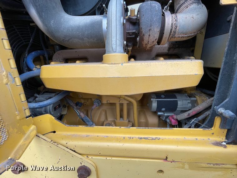 image for item DN4549 2003 John Deere 850C Series II LT  dozer