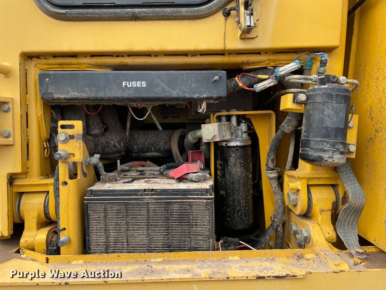 image for item DN4549 2003 John Deere 850C Series II LT  dozer