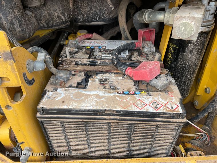 image for item DN4549 2003 John Deere 850C Series II LT  dozer