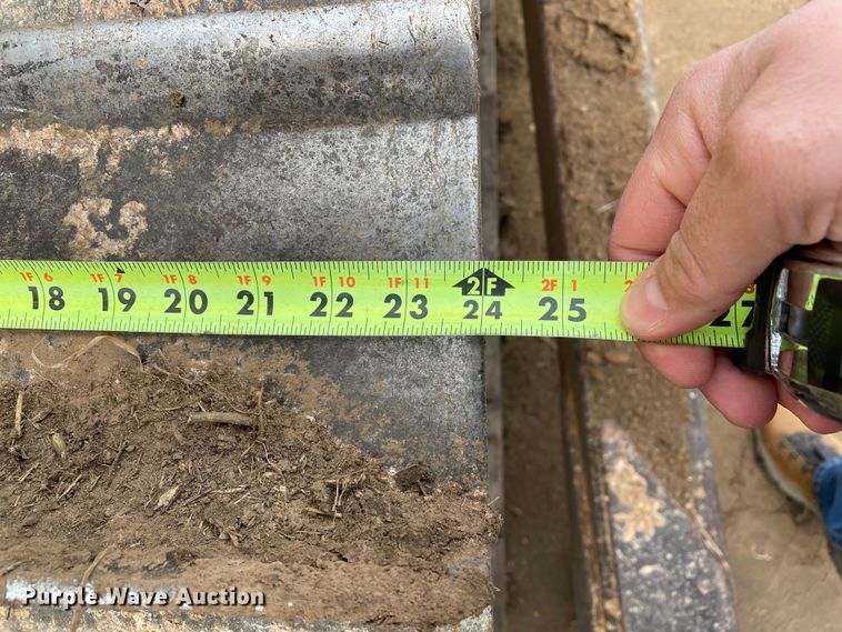 image for item DN4549 2003 John Deere 850C Series II LT  dozer