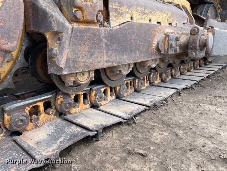 image for item DN4549 2003 John Deere 850C Series II LT  dozer