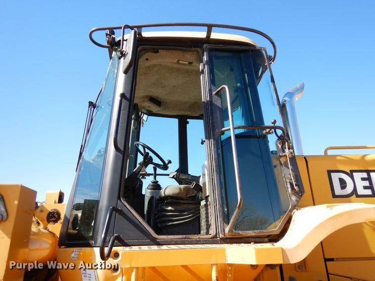 image for item DN6278 2002 John Deere 644H  wheel loader