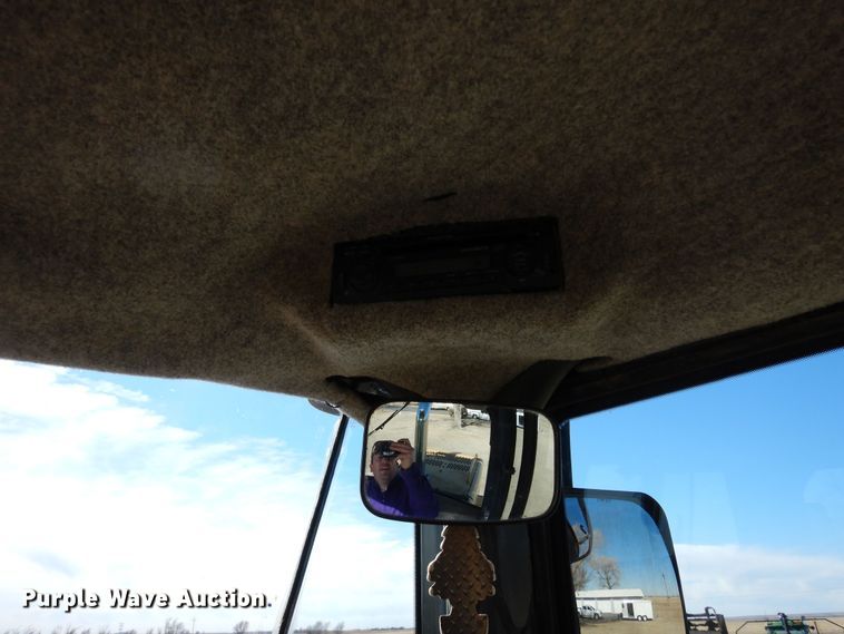 image for item DN6278 2002 John Deere 644H  wheel loader