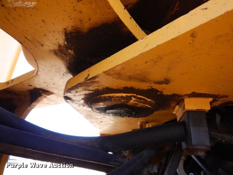 image for item DN6278 2002 John Deere 644H  wheel loader