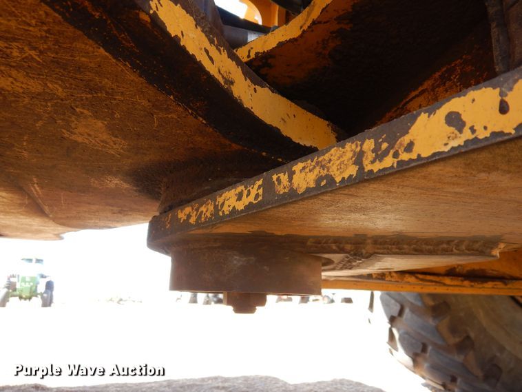 image for item DN6278 2002 John Deere 644H  wheel loader