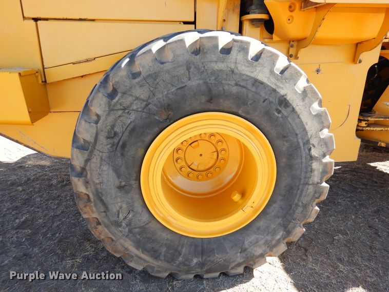 image for item DN6278 2002 John Deere 644H  wheel loader