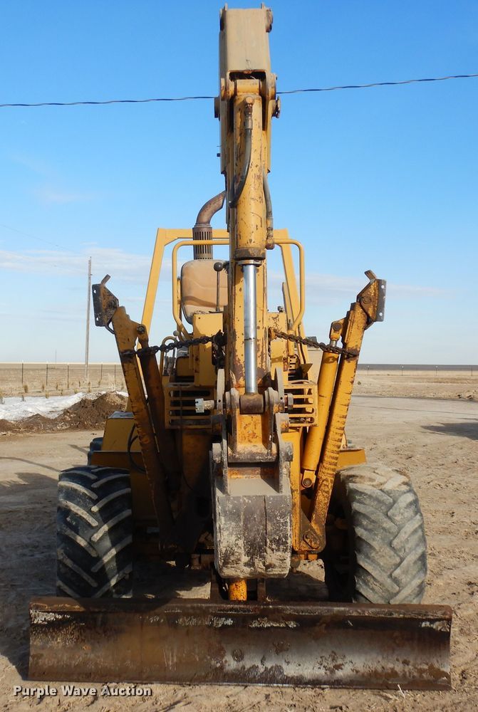 image for item DN6282 1998 Vermeer V8550  trencher