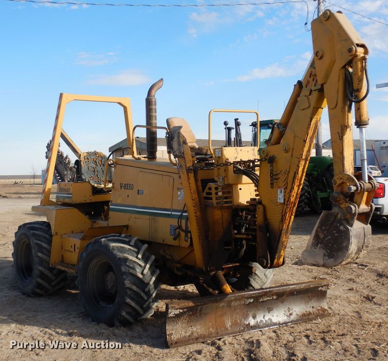 image for item DN6282 1998 Vermeer V8550  trencher