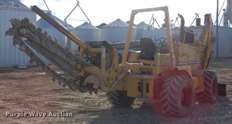 image for item DN6282 1998 Vermeer V8550  trencher