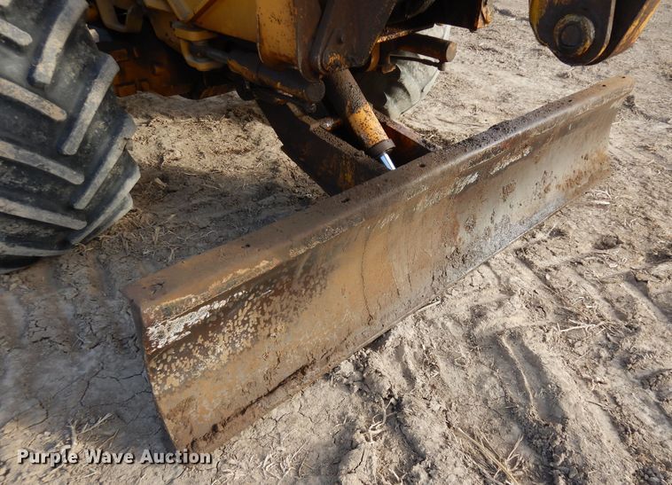 image for item DN6282 1998 Vermeer V8550  trencher