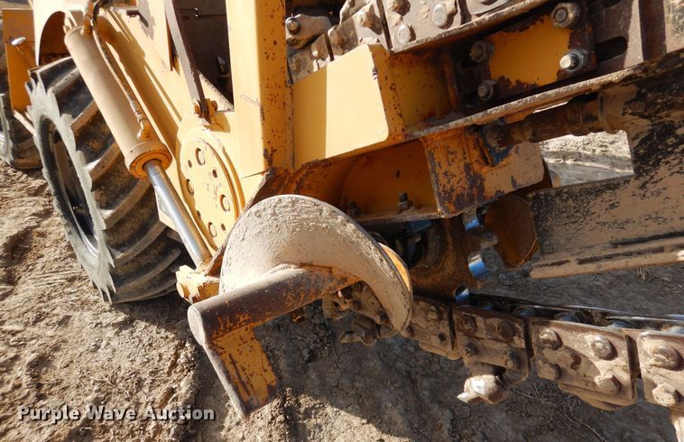 image for item DN6282 1998 Vermeer V8550  trencher
