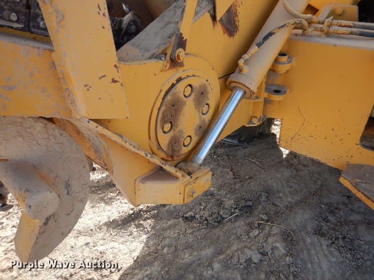 image for item DN6282 1998 Vermeer V8550  trencher