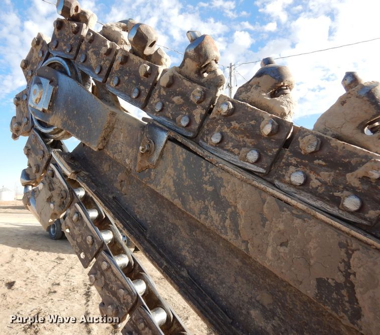 image for item DN6282 1998 Vermeer V8550  trencher